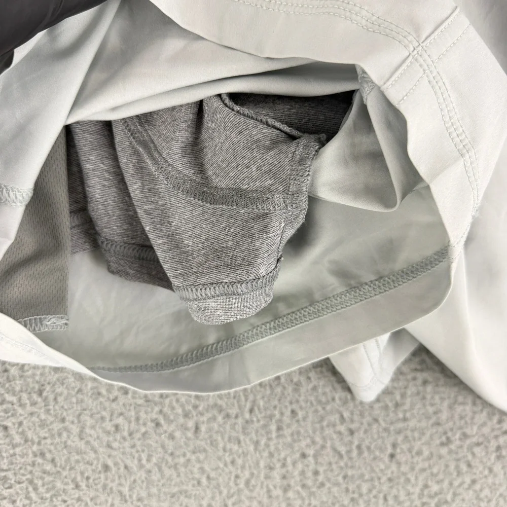 Vuori Kore Shorts Men's XXL Light Gray Lined Athletic Training Shorts V302